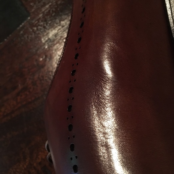 FINAL $$$ (reg $425) * SLEEK ITALIAN LEATHER SHOES - Picture 4 of 8